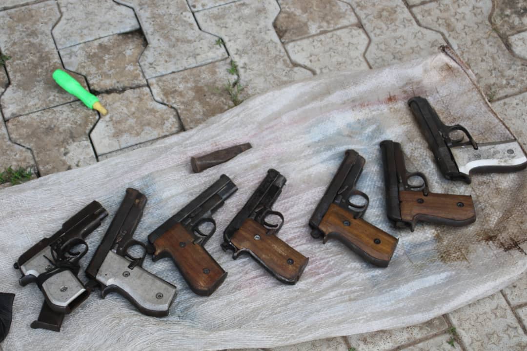 Benue Police Arrests Arms Manufacturers Who Also Train Teenagers On Arms, Recovers 7 Pistols
