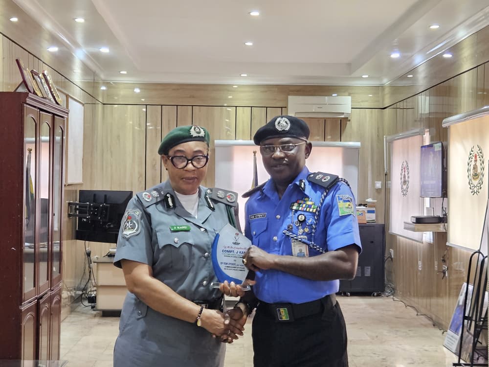 Delta: CP Oyeniyi Receives Customs Comptroller, Urges Inter-Agency Corporation Against Crime