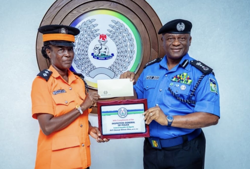 IGP Disu Honours Retired DST Anifa Abiodun For Outstanding Service